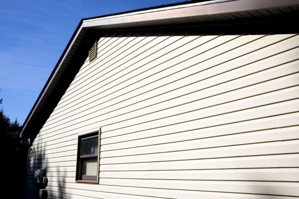 Cost of Dutch Lap Siding Installation in Macomb