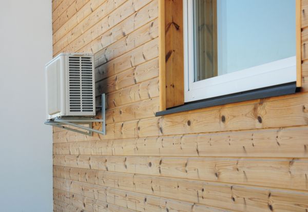 Cost of Pine Wood Siding Installation in Macomb