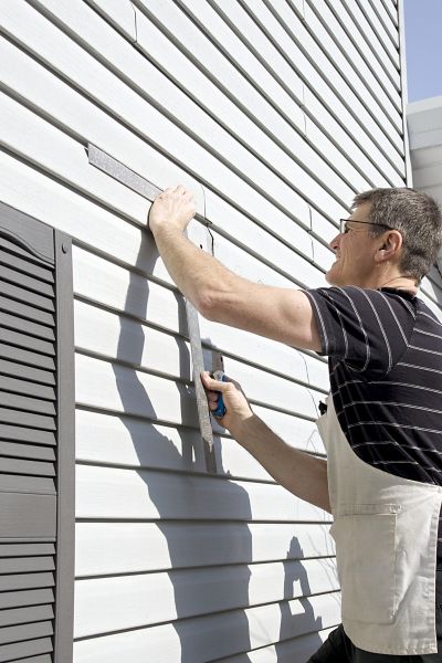 Cost of Vinyl Siding Service in Macomb