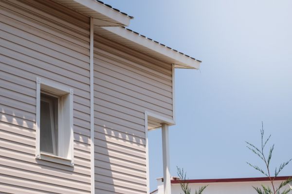 Cost of Vinyl Siding Hole Repair in Macomb
